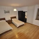 Zygmuntowska 3*