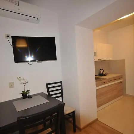 Zygmuntowska 3*